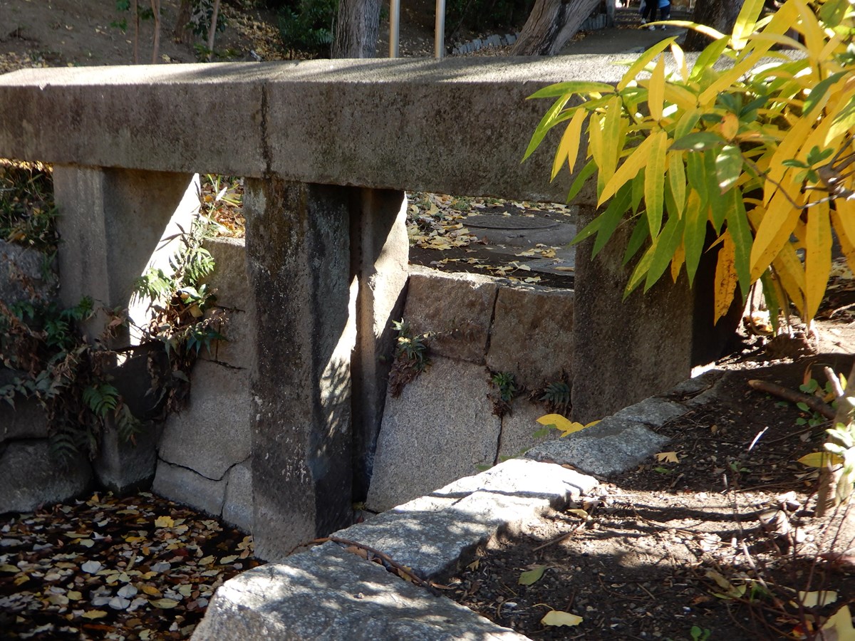 松尾芭蕉も工事関係者だった！ 江戸のまちへ水を運んだ神田上水の遺構