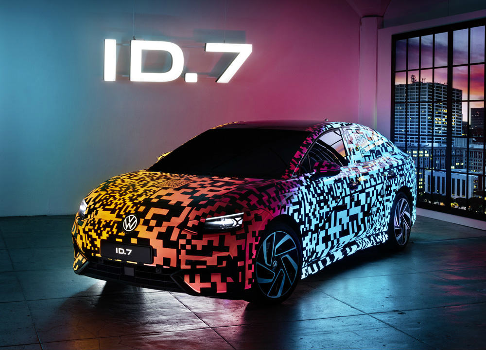 VW、航続距離700kmの次期量産EV「ID.7」を出展 | 日経クロステック
