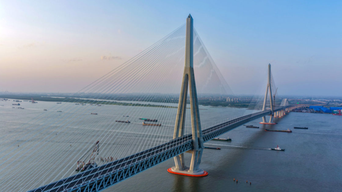 中国南西部 世界最高の大橋が運用開始 | 日経クロステック（xTECH）