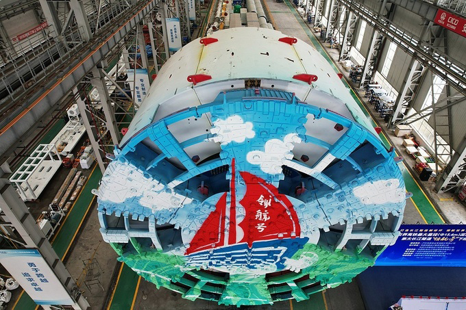 世界最大直径高速鉄道用シールドマシン「領航号」 掘進距離10キロ突破