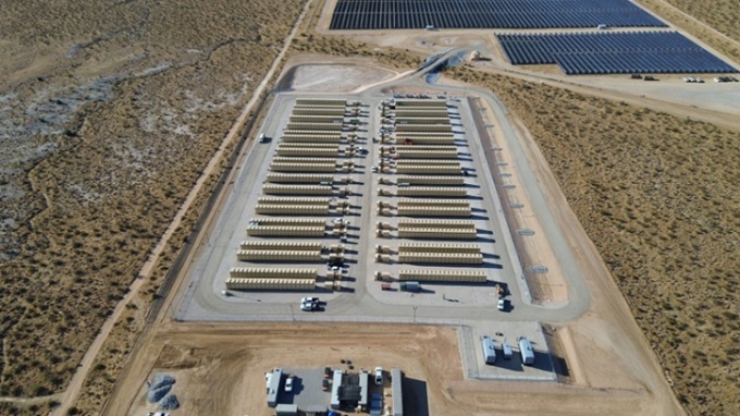 図1●2025年にカリフォルニア州で稼働した、出力88 MW・容量 352 MWhの発電事業用エネルギー貯蔵設備
