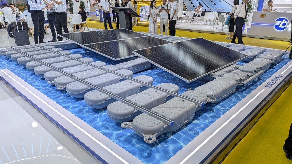 世界最大の太陽光イベントが上海で開催、「SNEC 2026」の全貌 | 日経