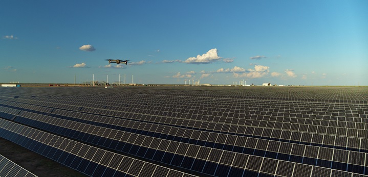 太陽光が約半分で蓄電池・ガス火力が続く、今年稼働予定の新規電源