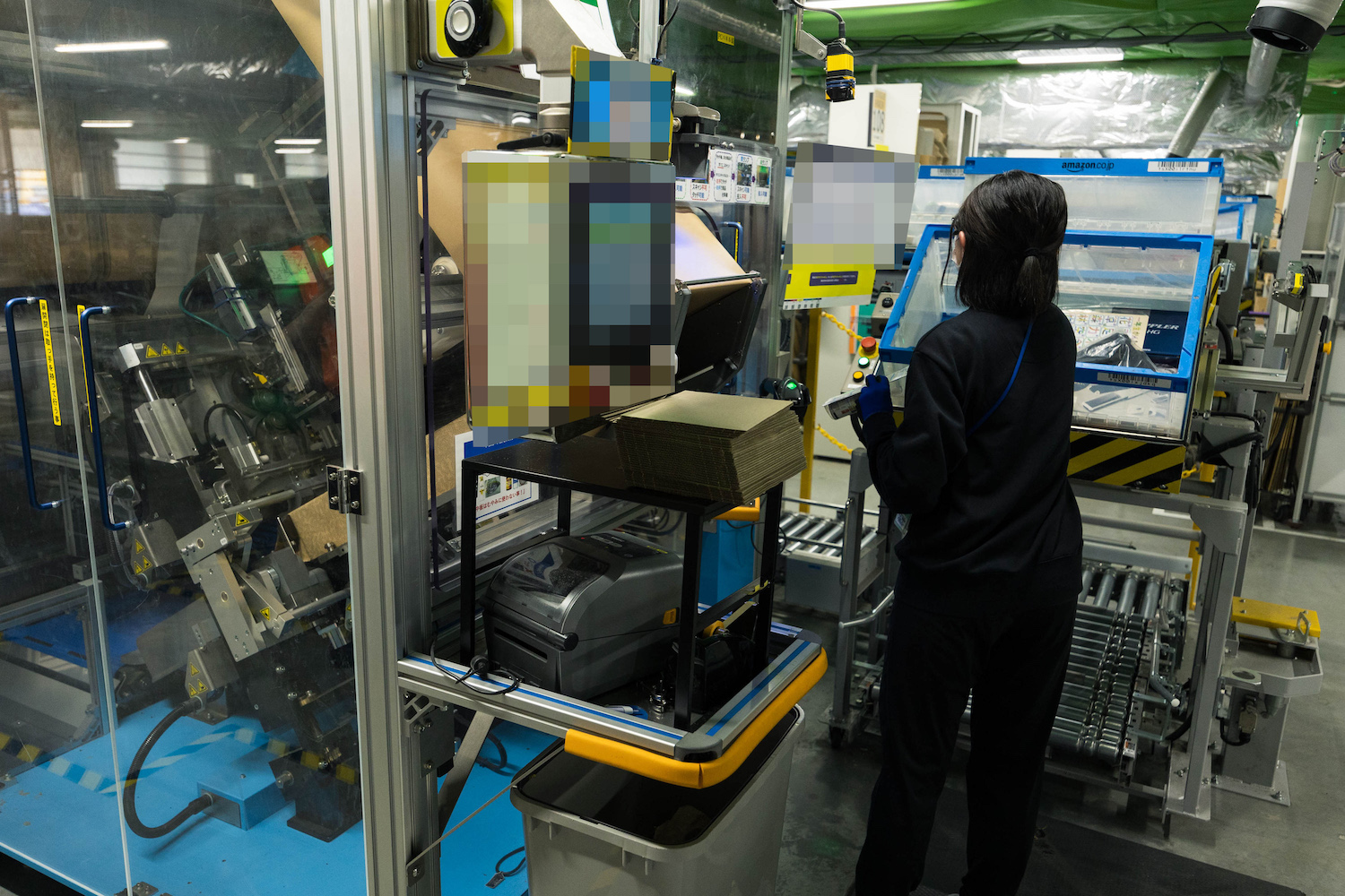 Amazonが初めて明かした自動梱包機、13個のセンサー備える日本発の秘技 ...