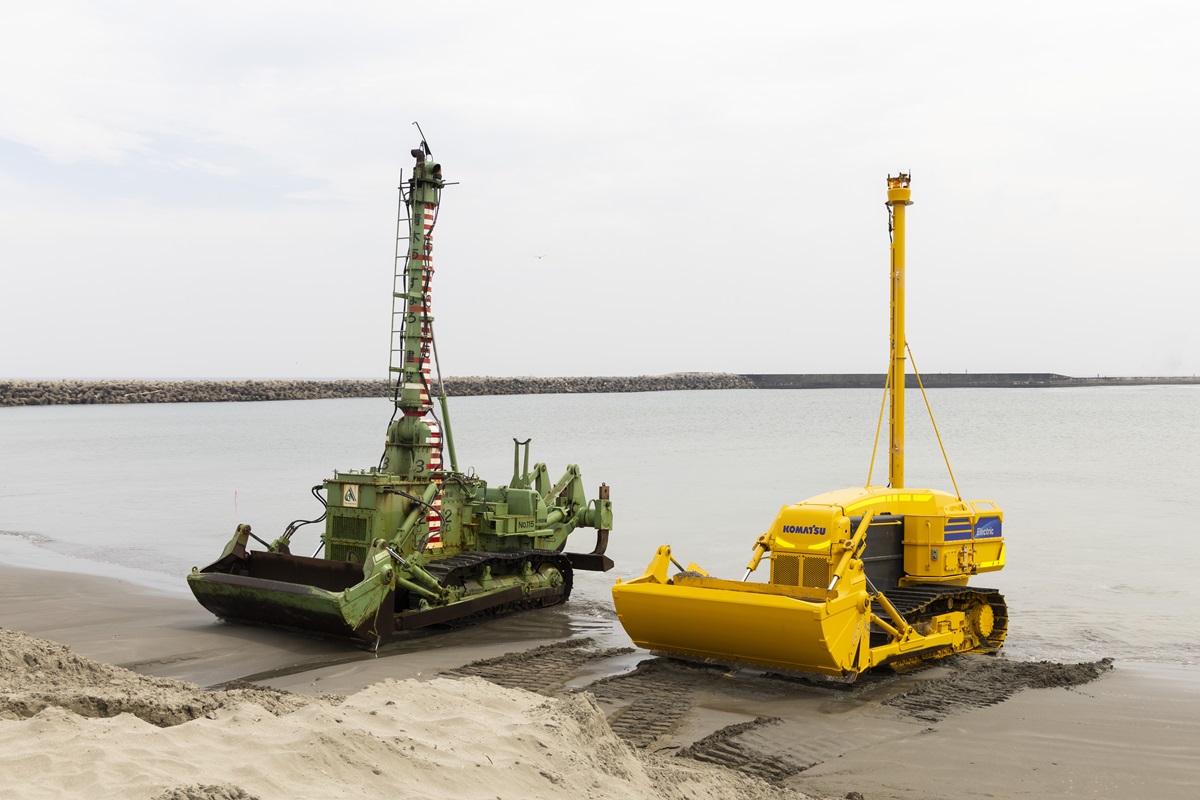 コマツ株主優待品　水中施工ロボット含め　全12シリーズ コマツ株主優待品 水中施工ロボット含め 全12シリーズ 感謝品