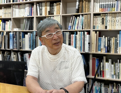 インタビューに応じた伊東豊雄建築設計事務所の伊東豊雄氏(写真:日経アーキテクチュア)