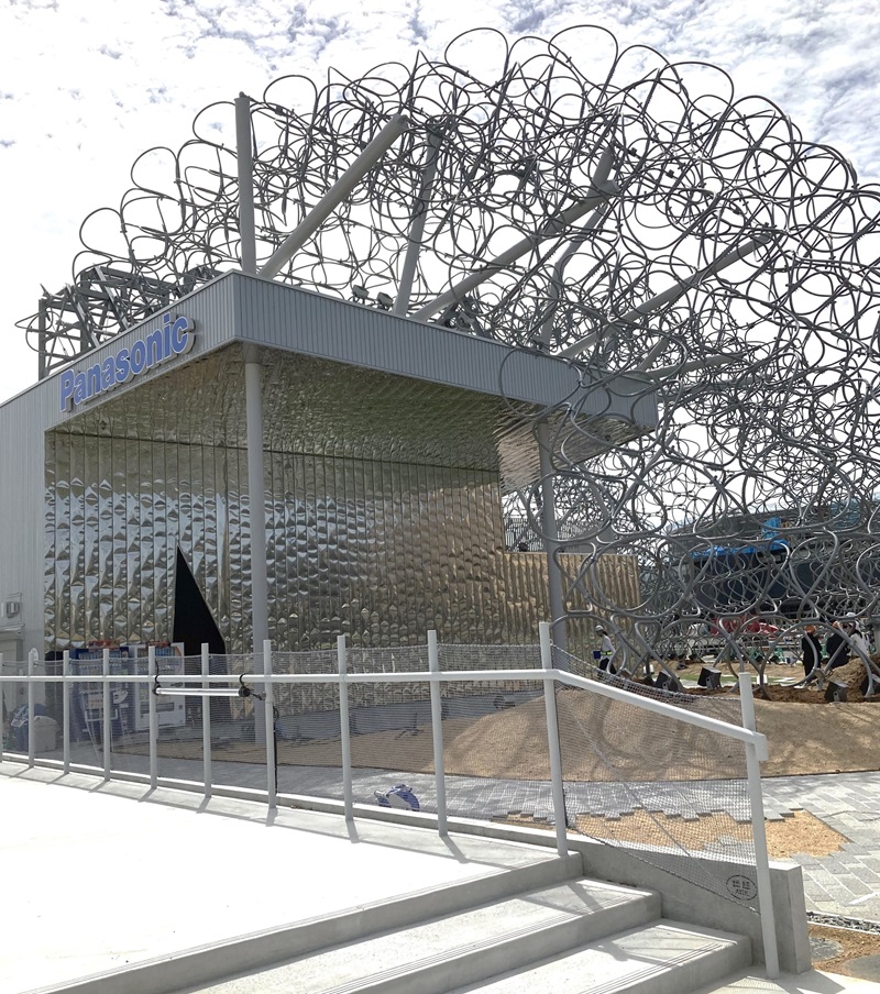 万博のパナソニック館「ノモの国」初公開、外装の膜材は竣工直前に