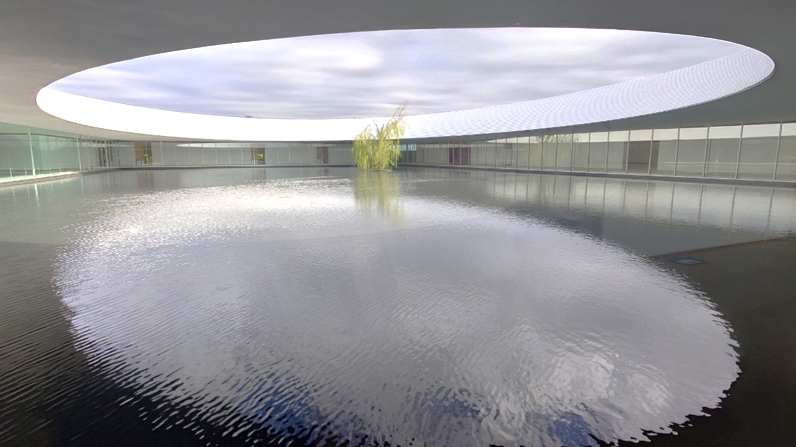 空を切り取る屋根と水盤の「迎賓館」、大阪・関西万博閉幕後に取材許可