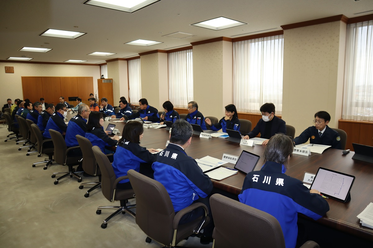 「創造的復興プラン」の骨子を示した石川県の復旧・復興本部会議。2024年3月28日に開いた（写真：日経クロステック）