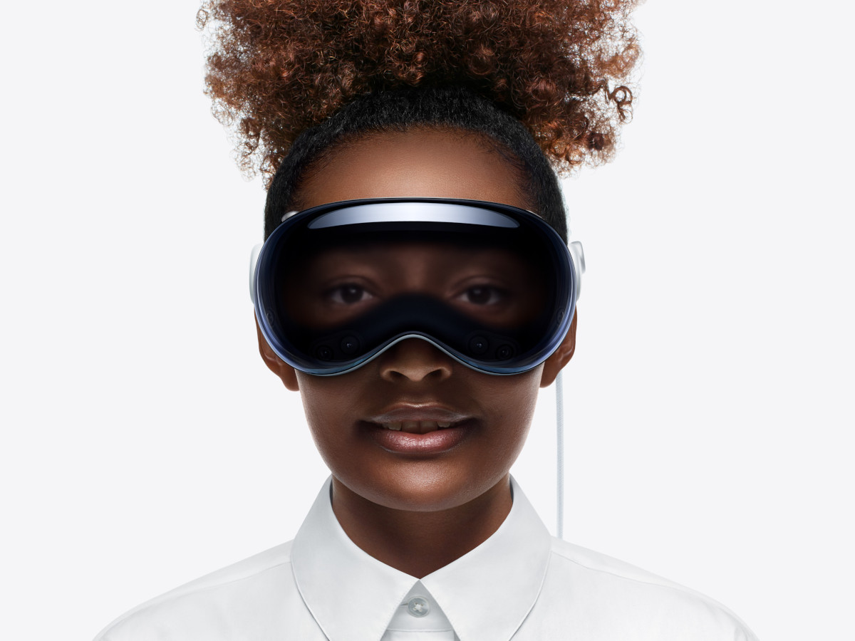 Apple Vision Proの「EyeSight」分解、前面に映る装着者の“目”を解明