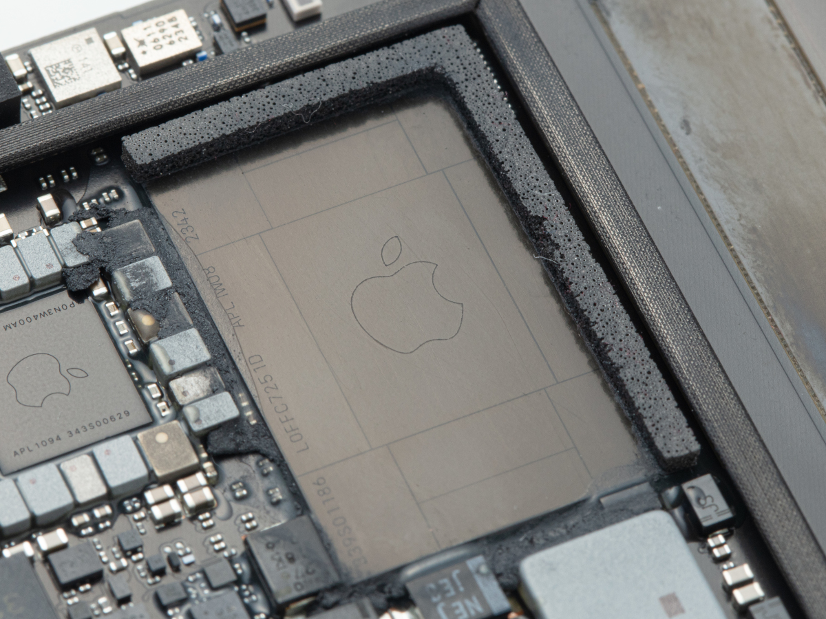 Appleの「R1」はチップレット採用か、CTを使って調べてみた | 日経クロステック（xTECH）