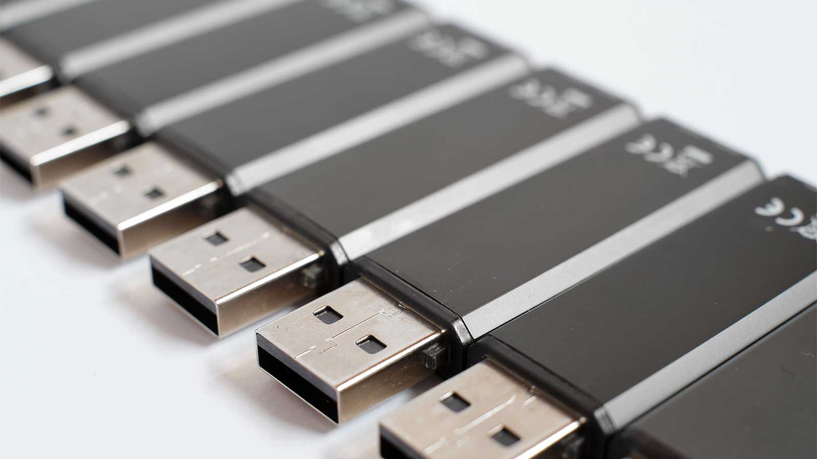 価格も性能もパソコン並み、インテルのCore M搭載「Compute Stick