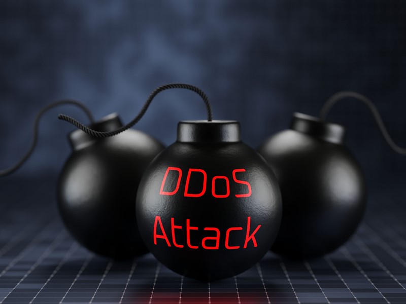 個人サイトに1時間8000万件のDDoS攻撃、対策の裏をかかれ窮地に