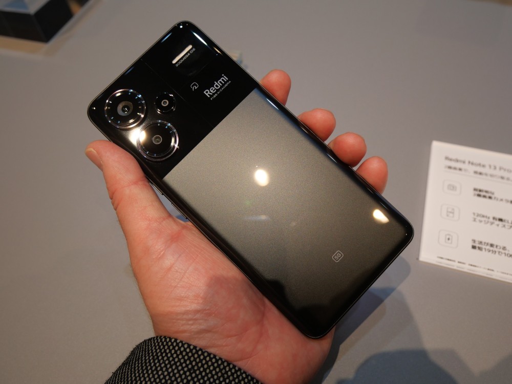 急増した「ミドルクラス」のスマホ、ハイエンドから買い替えても満足