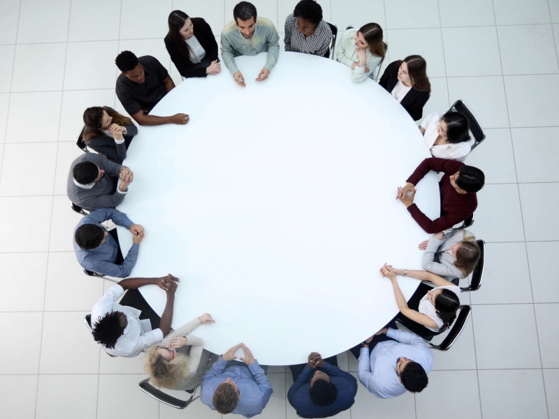 日本の基幹系はこのままで良いのか？　IBMや富士通などの有志が集まり危機感を共有