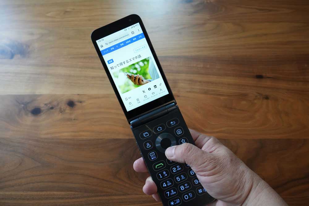 見た目はガラケー、中身はスマホのALT「MIVE ケースマ」 実際使って