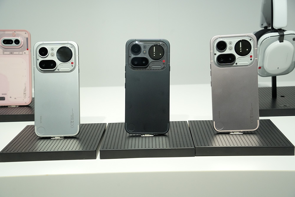 Nothing Phone（4a）の2モデル 無印とメタルボディーのPro、どちらが得
