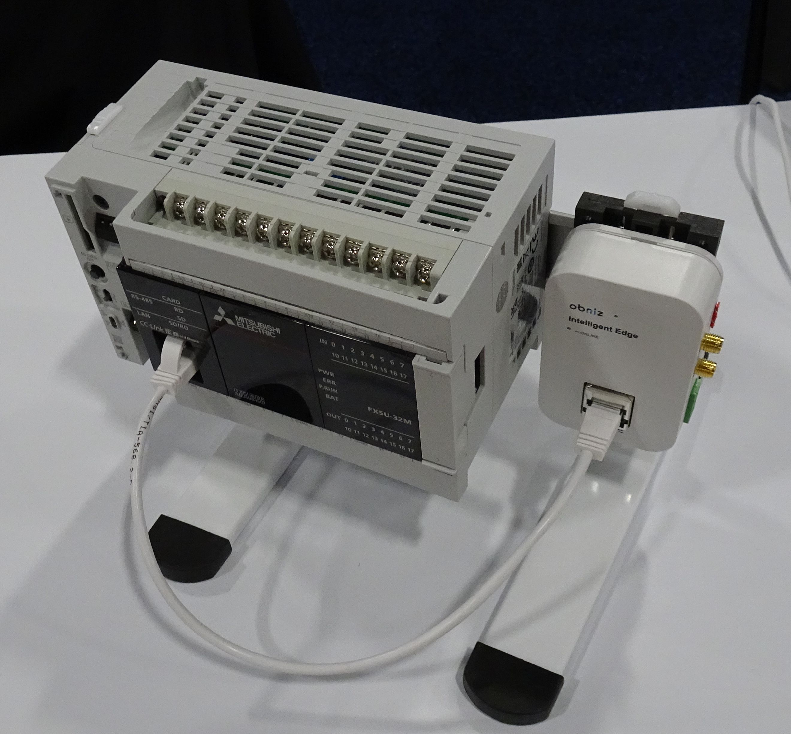 どんな機械の稼働状況も簡単に遠隔監視できるIoTデバイス | 日経