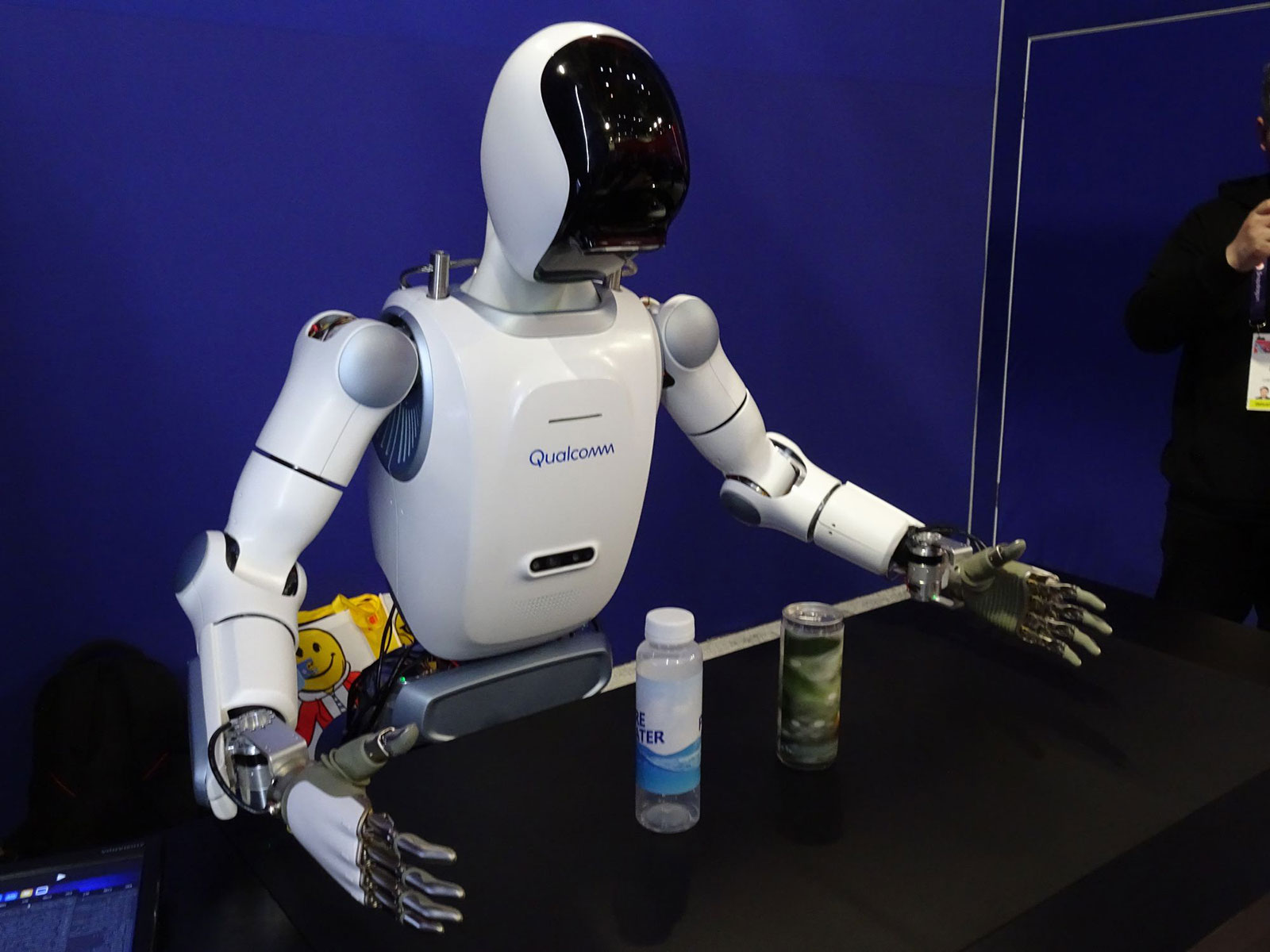 CESで人型ロボに熱視線、クアルコムも2カ月前にプロジェクト始動（2