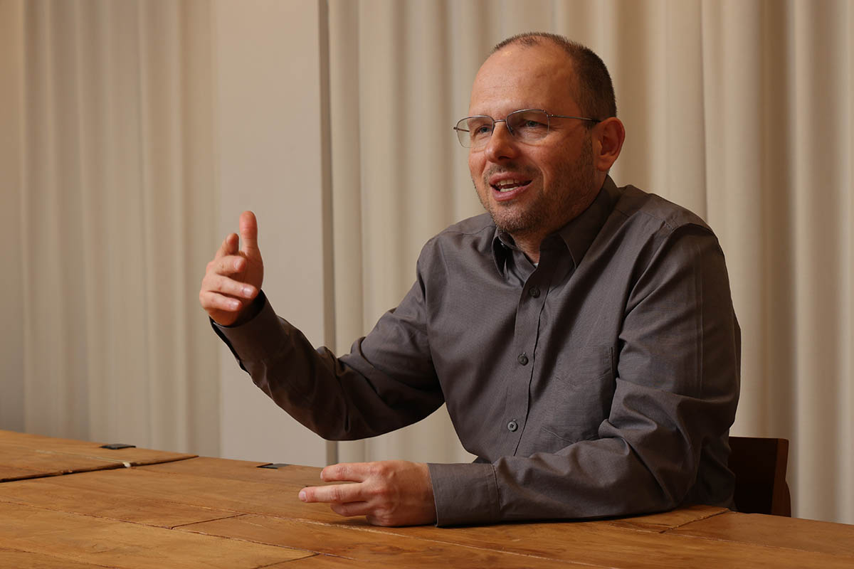 AIエージェントは開発者の「同僚」に、GitHubドムケCEOが語る