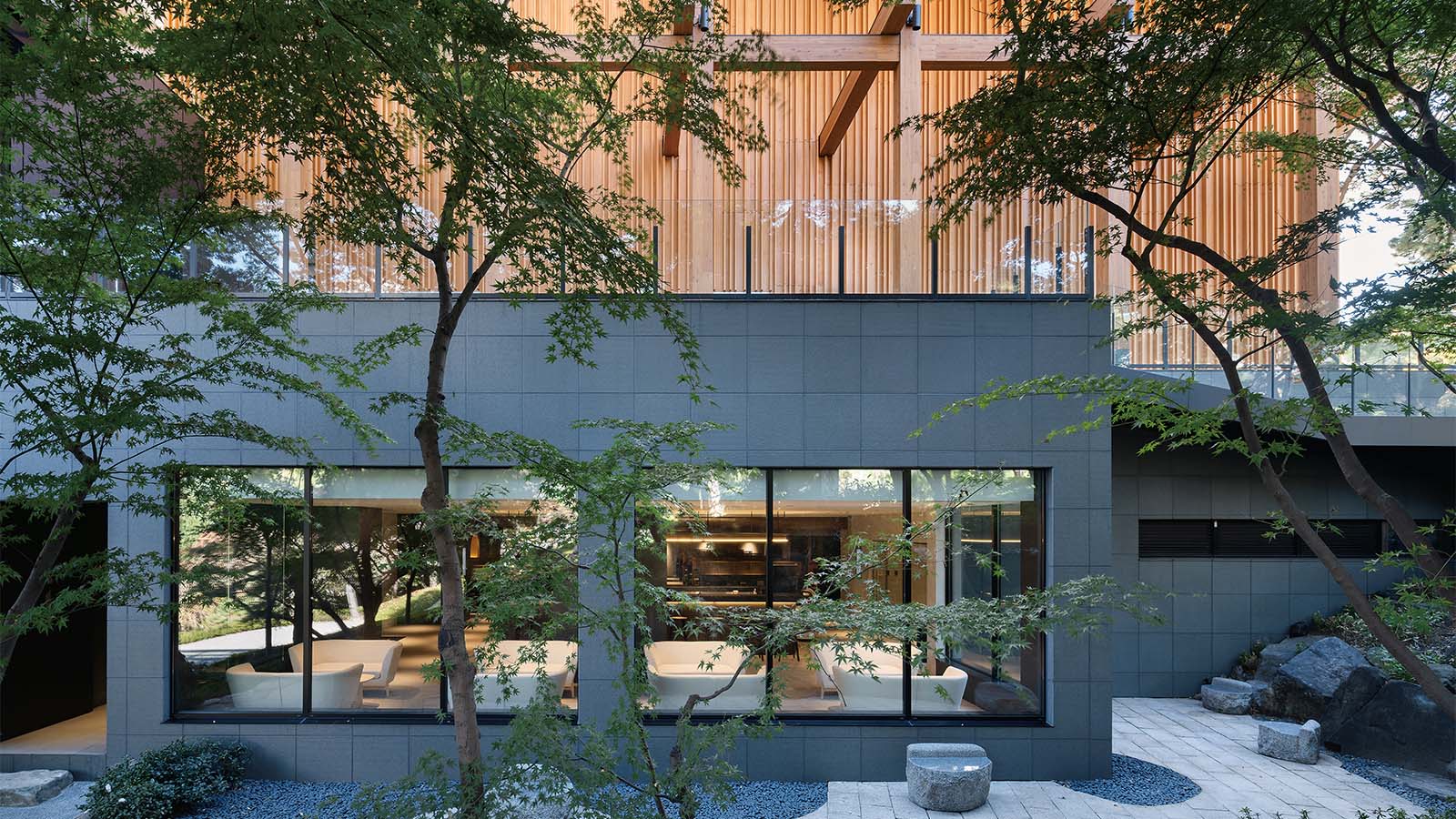 高さ約85mの世界一高い木造ビルに潜入（5ページ目） | 日経クロス