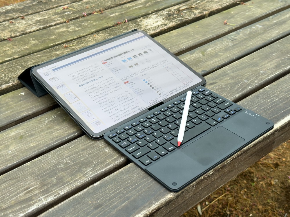 iPad Air (第5世代) 256GB　と iPad Smart Folio Smart Folio for iPad Air (5th generation) - Marine Blue - Apple