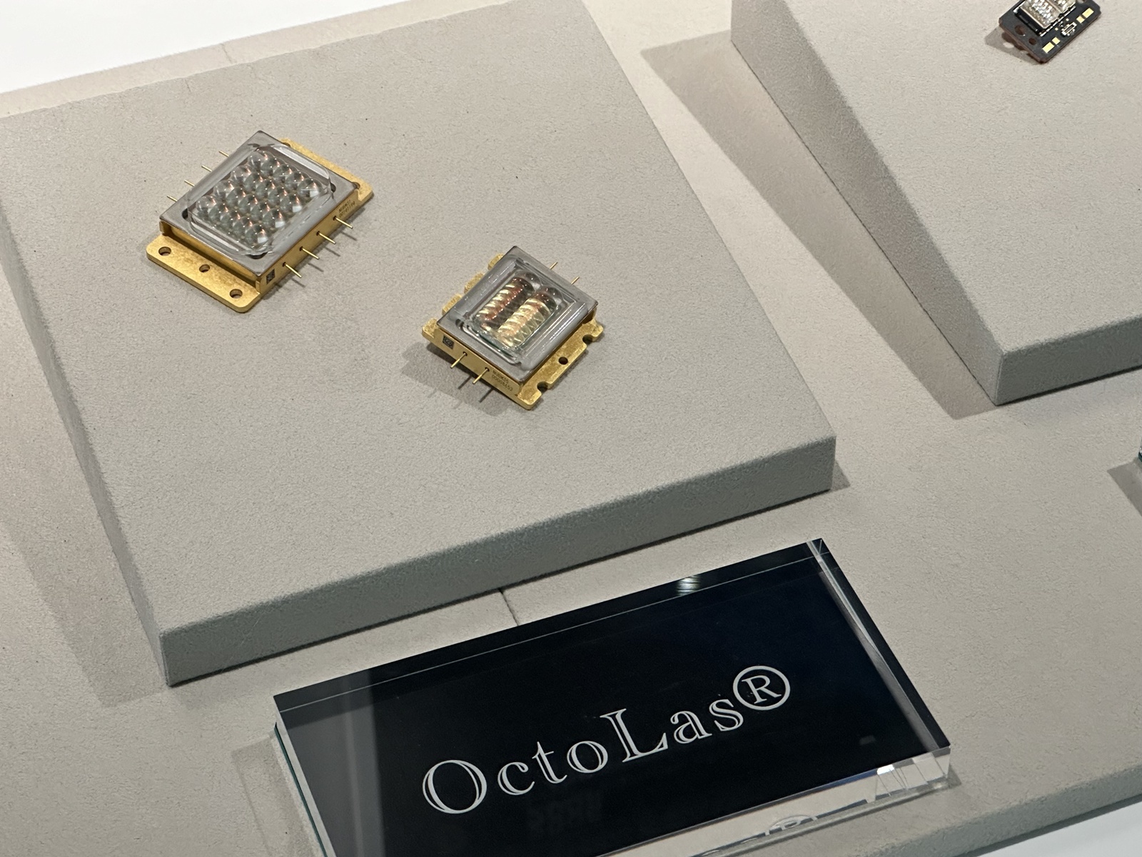LED革新のための最新技術と展望（情報機構） 日亜化学が世界トップを独走、映像用光源で高収益を実現できた理由