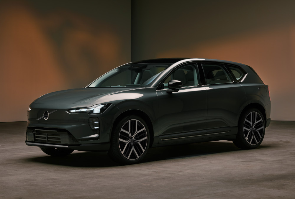 VOLVO純正　EV PHEV EVVS16J217AV 未使用 Volvoの新しい中型EV-SUV「EX60」、四輪駆動で航続距離810km | 日経