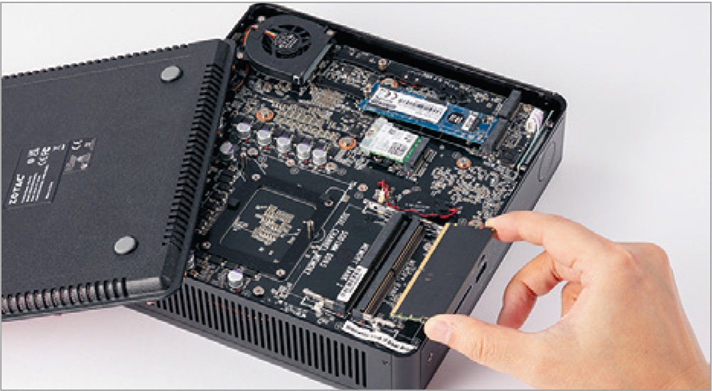 手のひらサイズで近ごろ人気のミニPC、何がそんなに魅力なの
