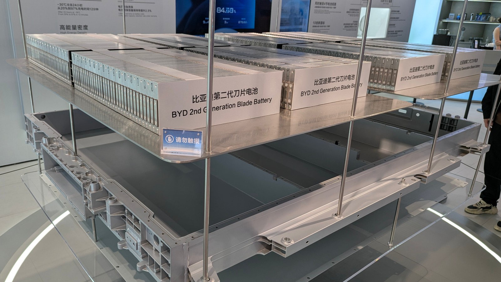EV超高速充電の熾烈な競争　BYDは9分、CATLは1カ月半後に6分半