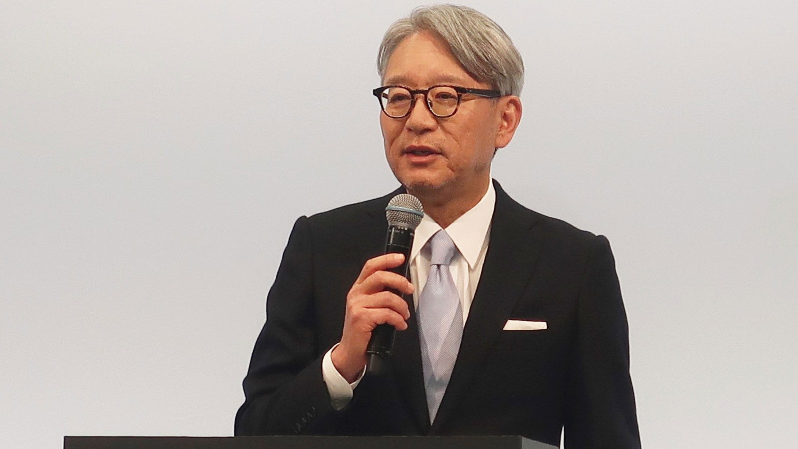井口資仁監督に聞く―リストの強さ生かし、重いバットでライトへ長打