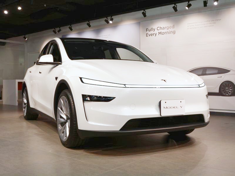 テスラ、車体前部のギガキャスト廃止 ホットスタンプ再脚光 | 日経