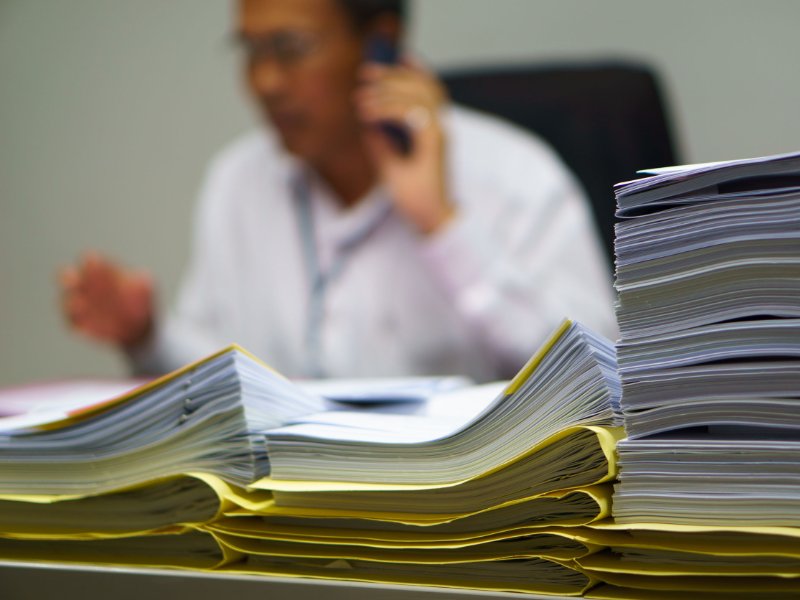 DX推進で職員の作業が増加する？　疲弊する自治体の実態