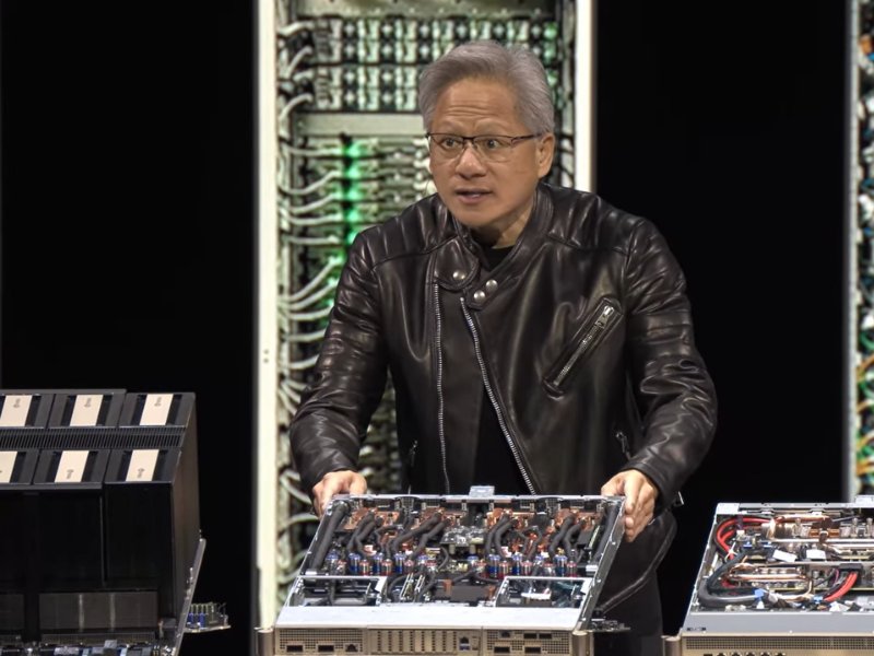 80386の登場で、Intelが独占的な地歩を固める | 日経クロス