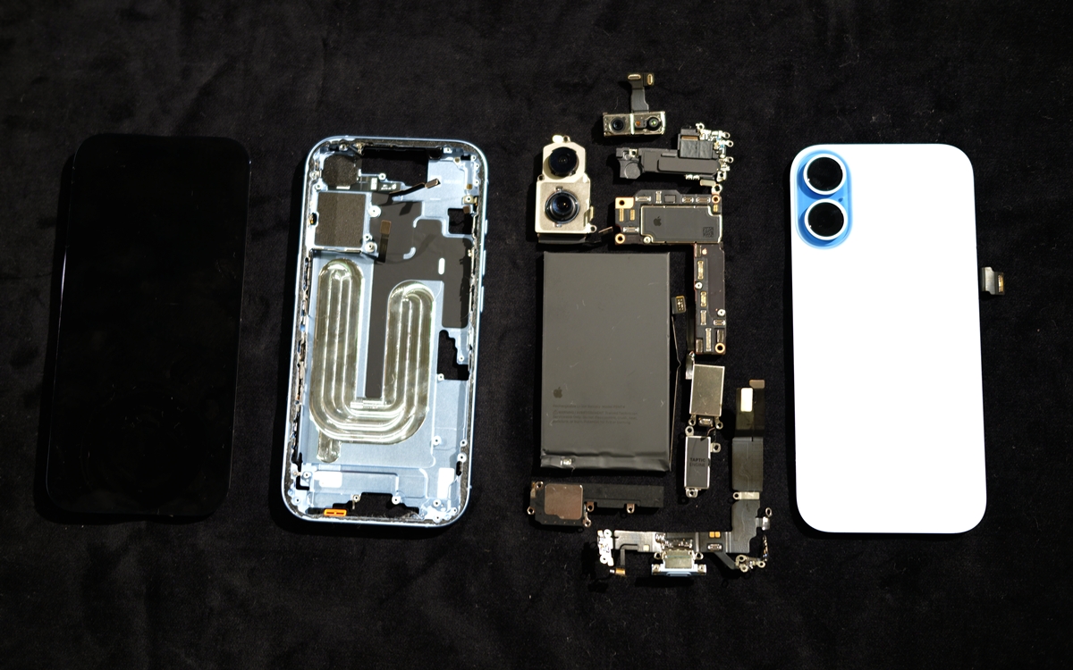 iPhone 17の中身、半導体・電池・フロントカメラに違い | 日経クロス