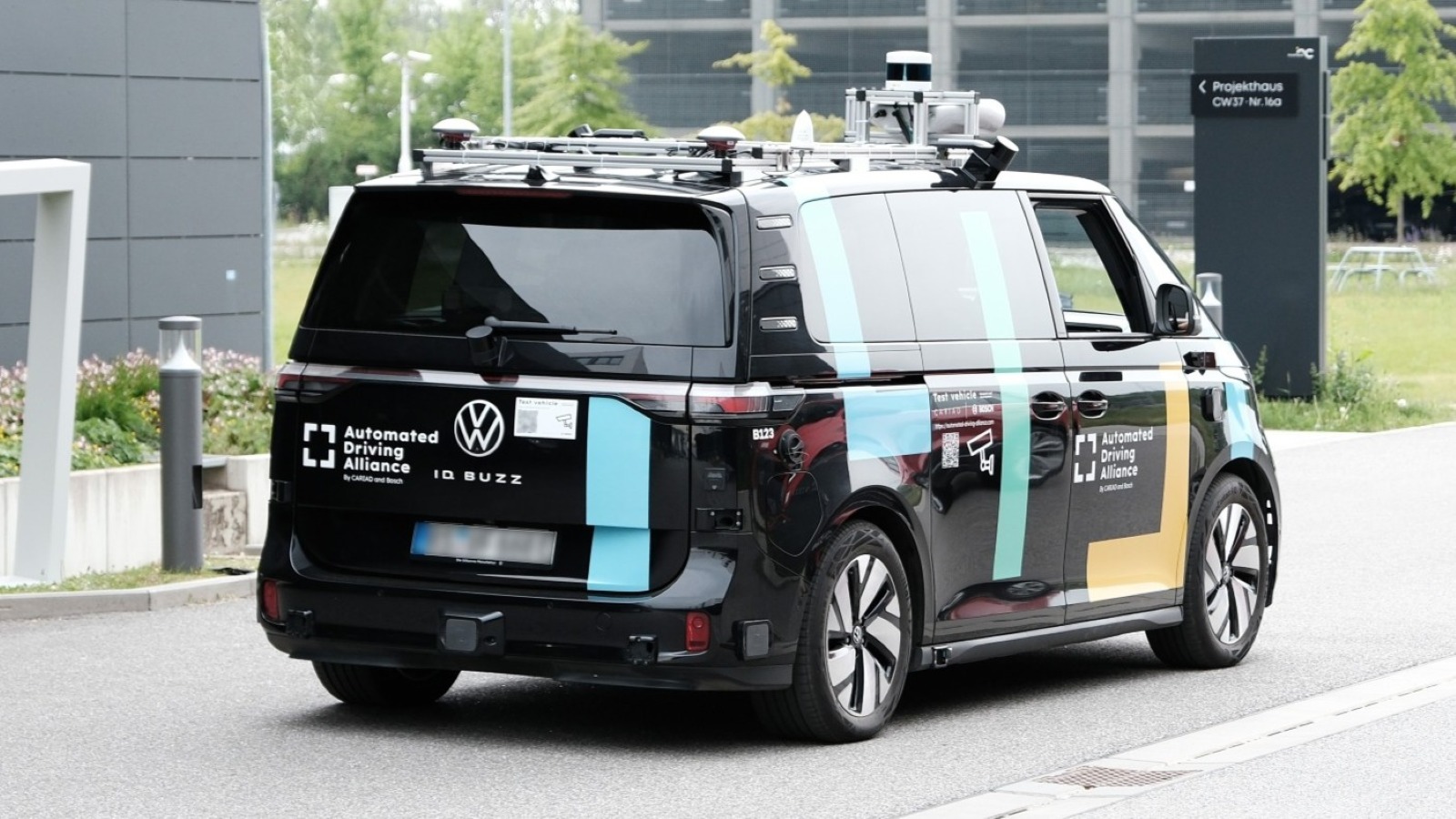 欧州メガ「車の魂」E2E自動運転に危機感、ボッシュ26年内製　供給網激変