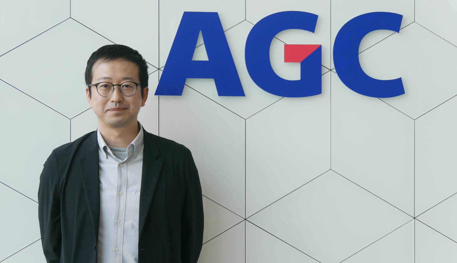図2　宇惠野章氏はAGCでメタレンズの研究開発をリードする（写真：日経クロステック）