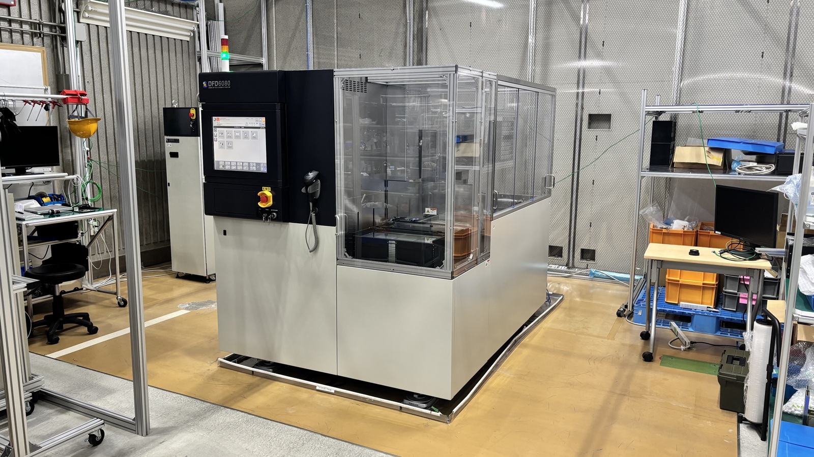 ディスコ、大型半導体パッケージ向けダイシングソー 400mm角対応
