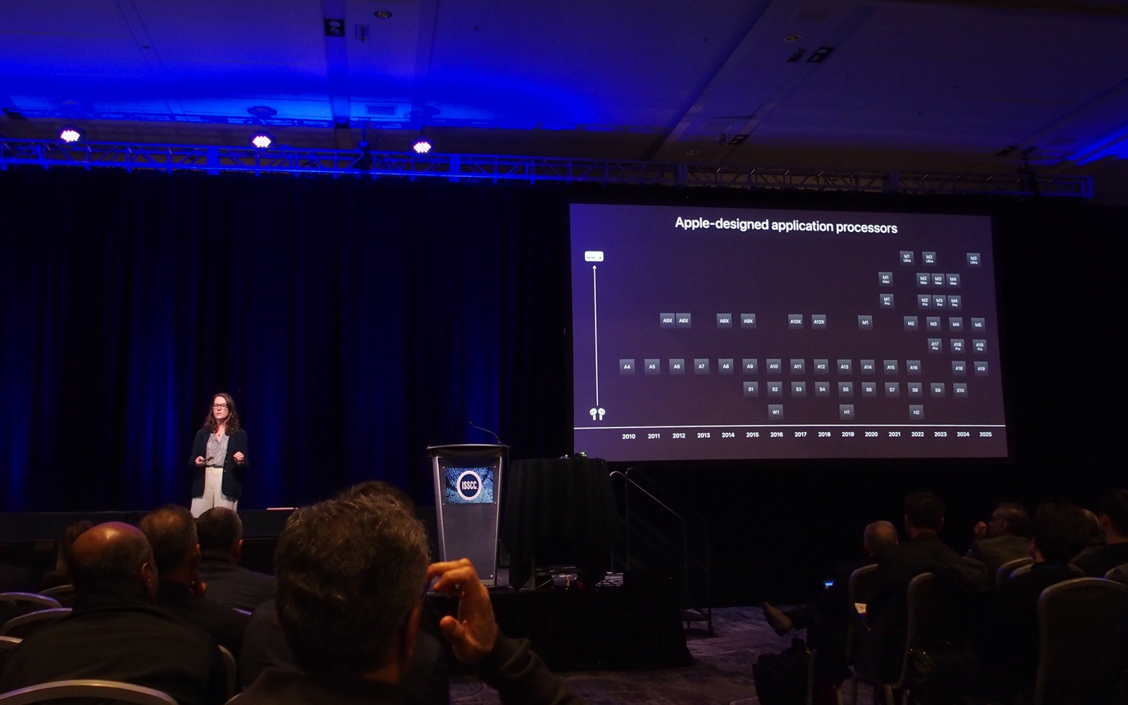 「ISSCC 2026」では、大手企業の幹部が基調講演に登壇し、半導体分野の課題や解決に向けた取り組みなどを講演した（出所：日経クロステック）