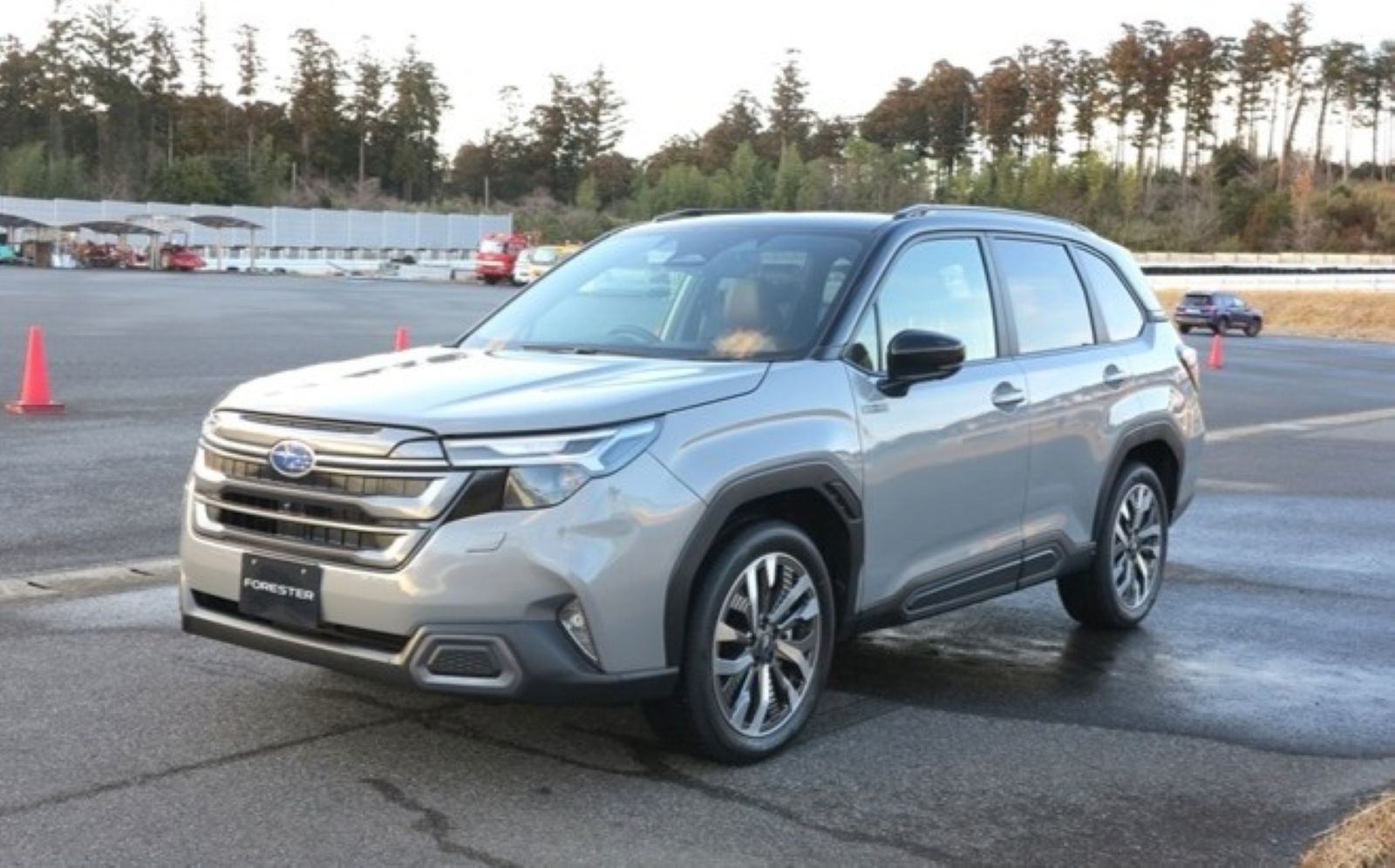 スバルがHEVに懸けた「水平対向×機械式4WD」、フォレスター最高評価