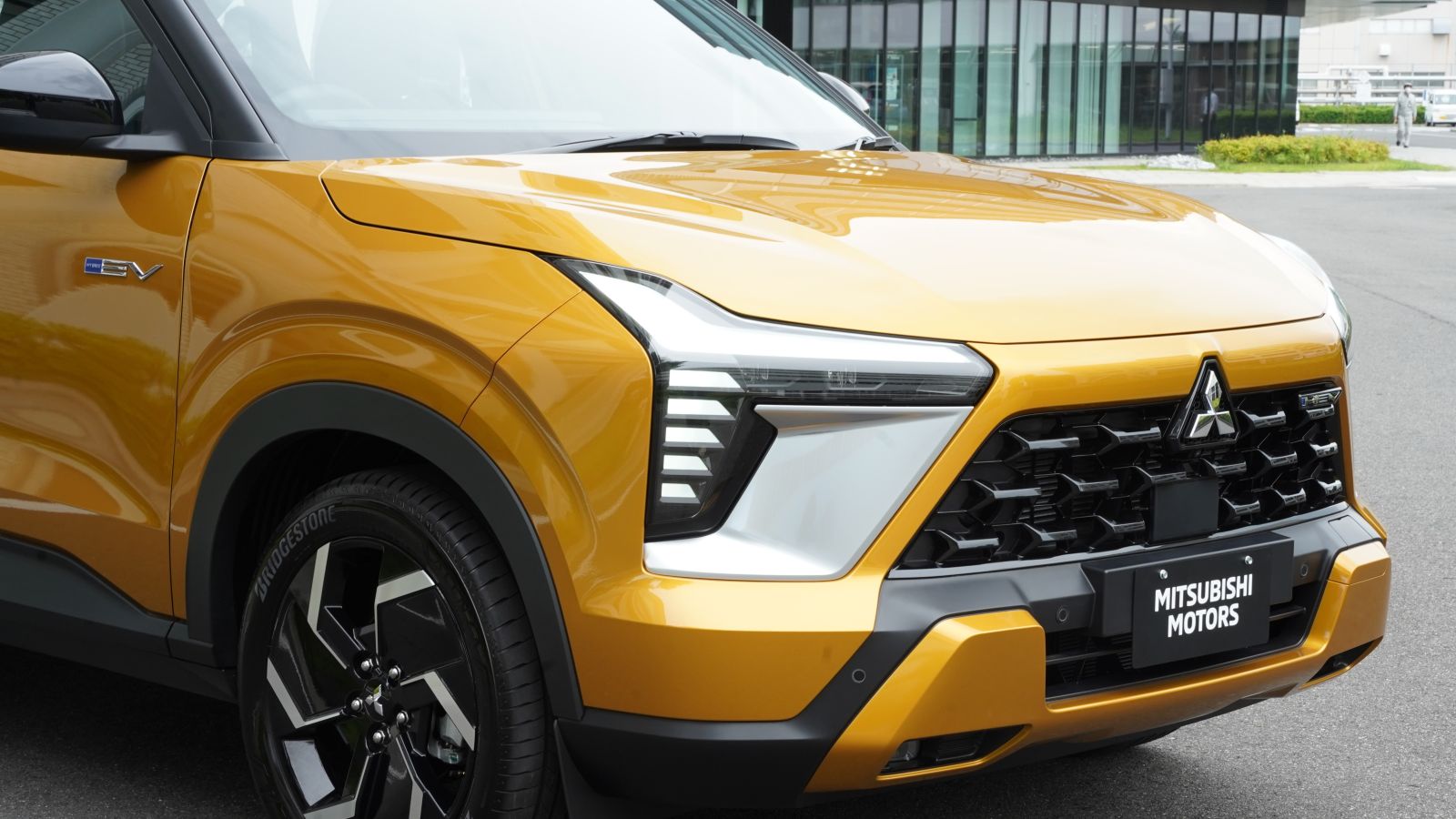 三菱自動車が日産にPHEV供給、実を結ぶ電動化戦略　異例のHEV短期開発