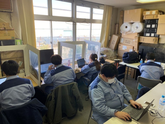 仙台製造所のプロジェクトは物置のような小さな部屋から始まった