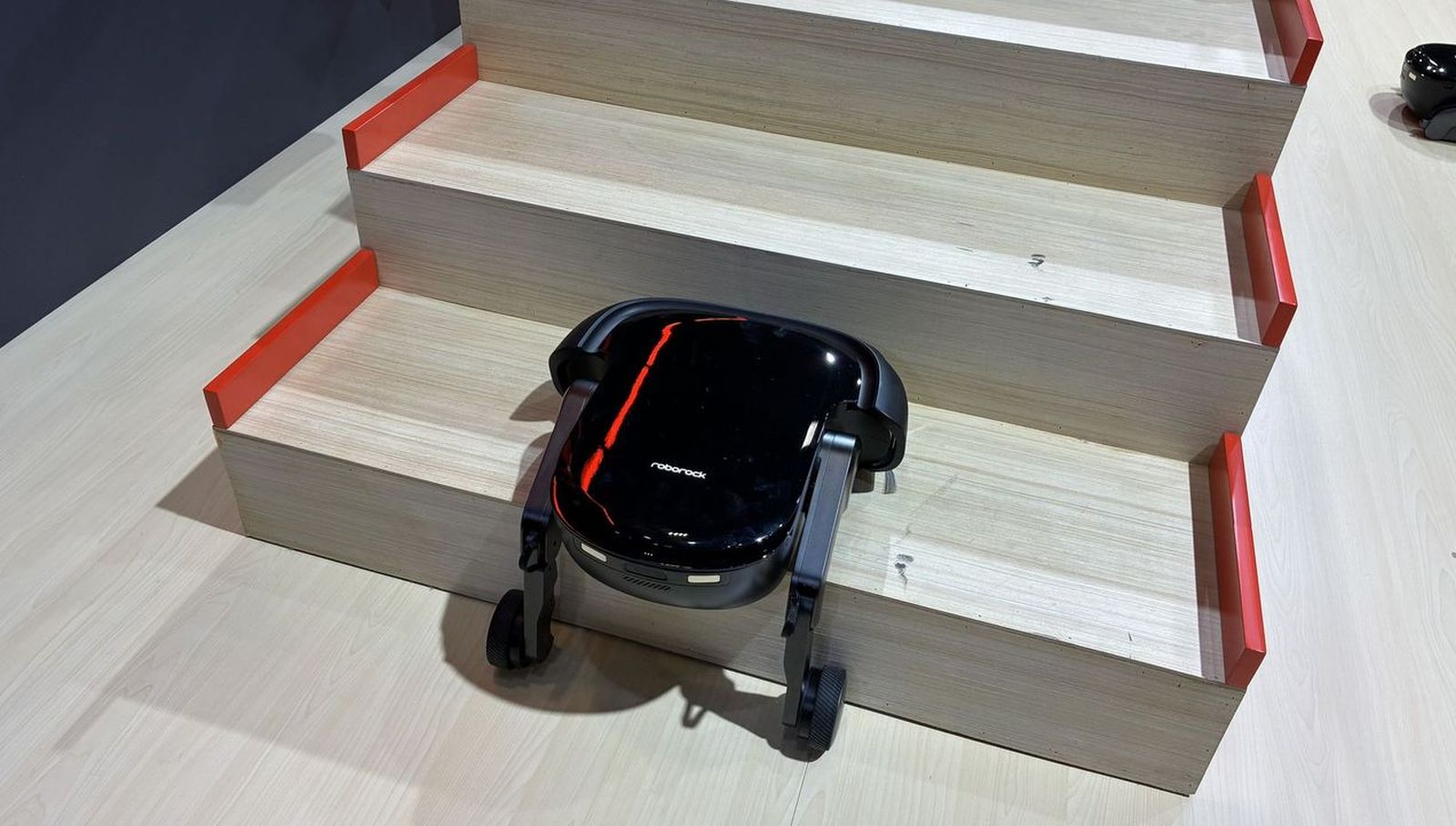 中国製ロボット、階段の昇降・掃除を可能に　ユーザーの不満解消