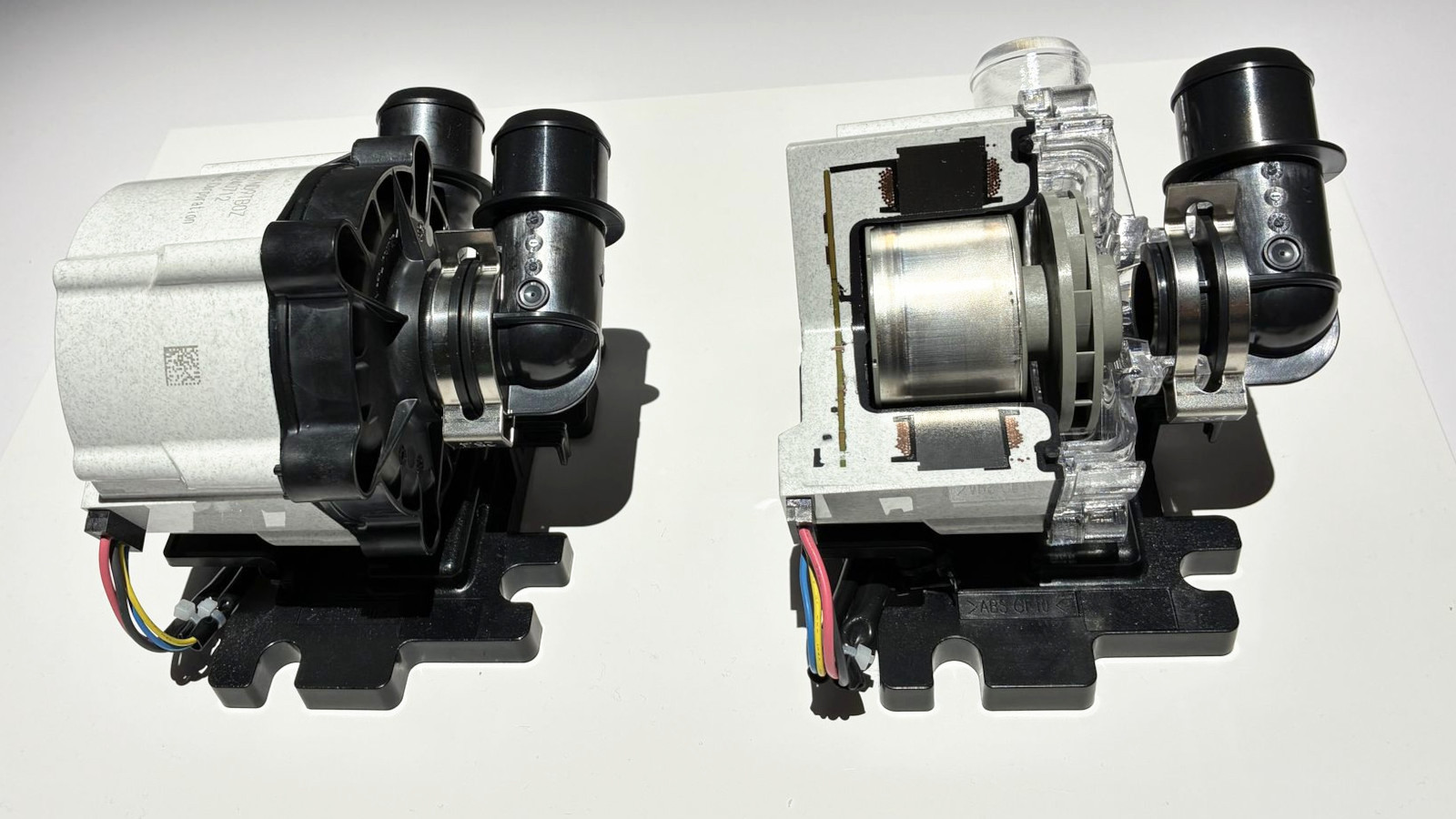 パナソニックHD、液冷サーバーへ流量4倍のポンプ　NVIDIA次世代GPUに備え