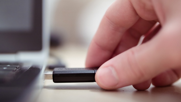 ストレージを最適なファイルシステムで初期化、使える機能や寿命に影響