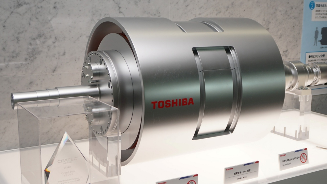 超小型軽量「超電導モーター」　東芝系やトヨタ、航空機や自動車に照準