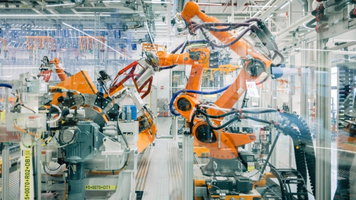 工場にもソフト定義の波、AI工場への布石に データサービス狙う日の丸FA