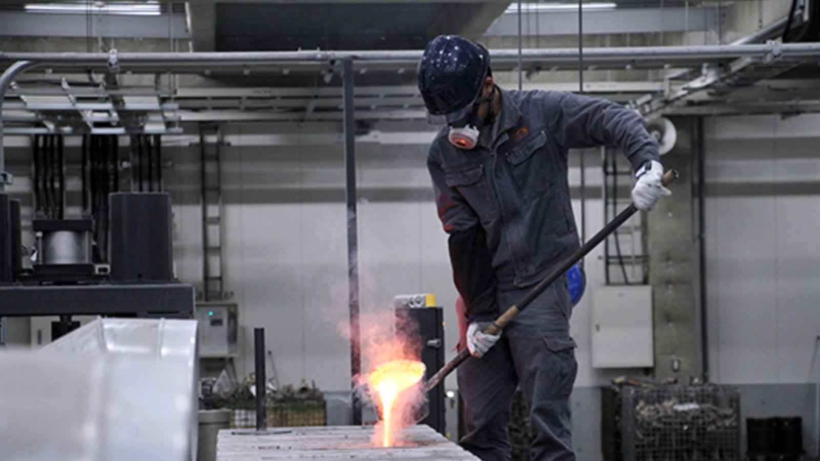 不良率の予測AIで「鋳込み」の技を伝える黒野金属、LLMで定性データも活用