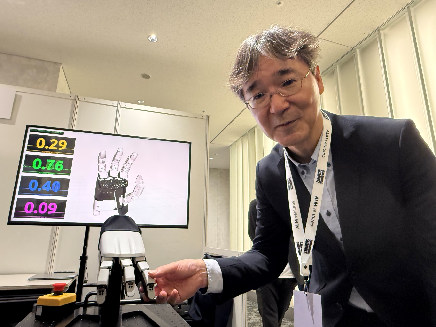 ホンダ、800万回動く「別次元」のロボハンド ASIMOの教訓生かし手に特