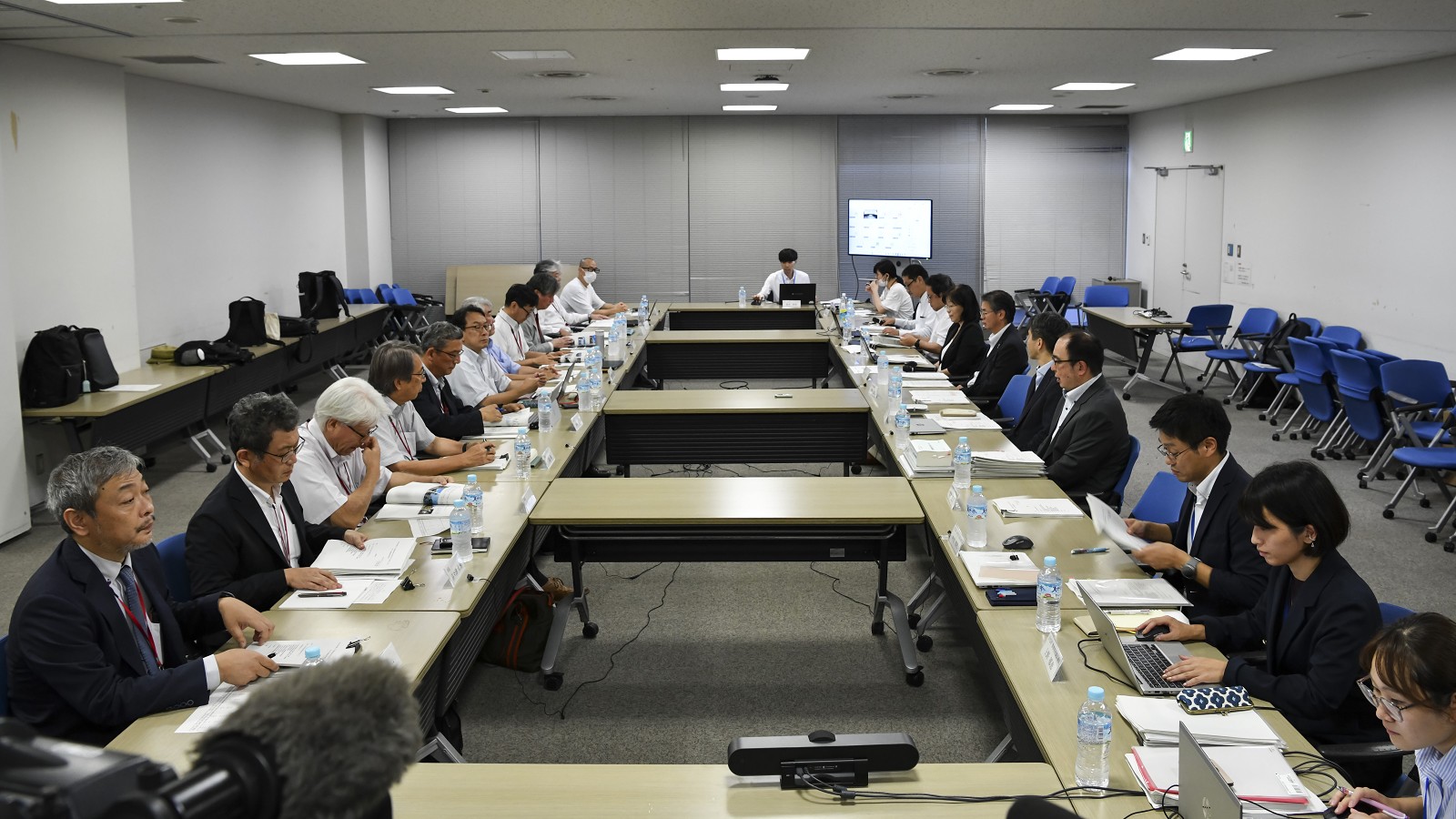 煙突倒壊や免震ゴム破断、国が被害検証に着手　熊本地震